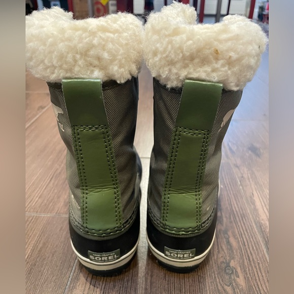 Sorel Kid’s winter boots - Picture 3 of 6